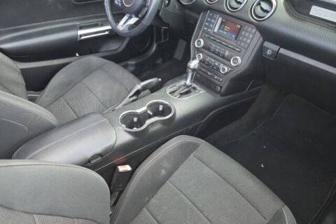 2016 Ford Mustang V6