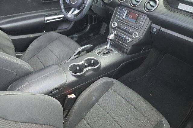 2016 Ford Mustang V6
