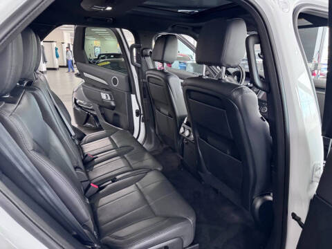 2020 Land Rover Discovery Landmark Edition