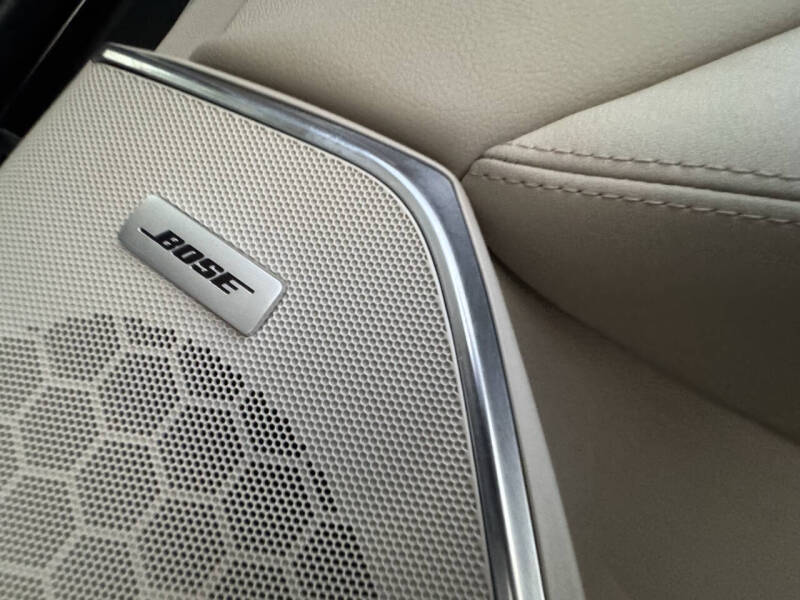 2017 Cadillac Escalade Luxury