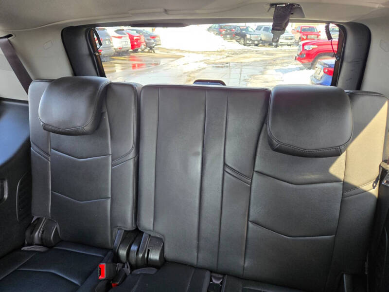 2017 Cadillac Escalade Luxury