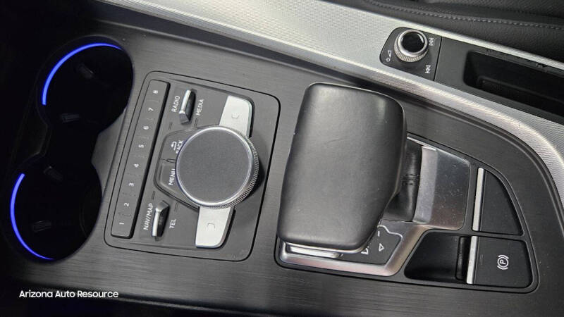 2017 Audi A4 2.0T quattro Prestige