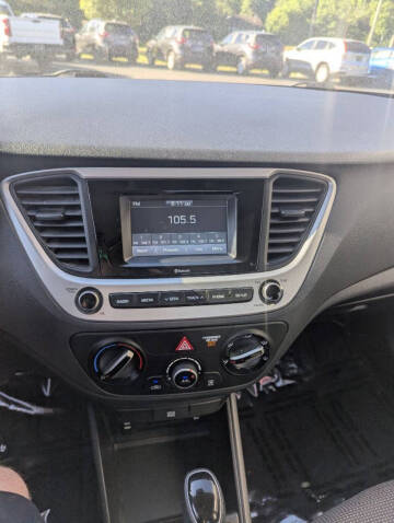 2020 Hyundai Accent SE