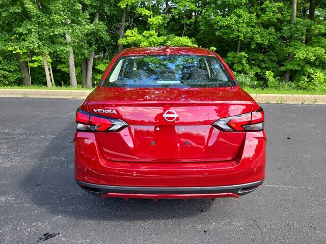 2025 Nissan Versa SV