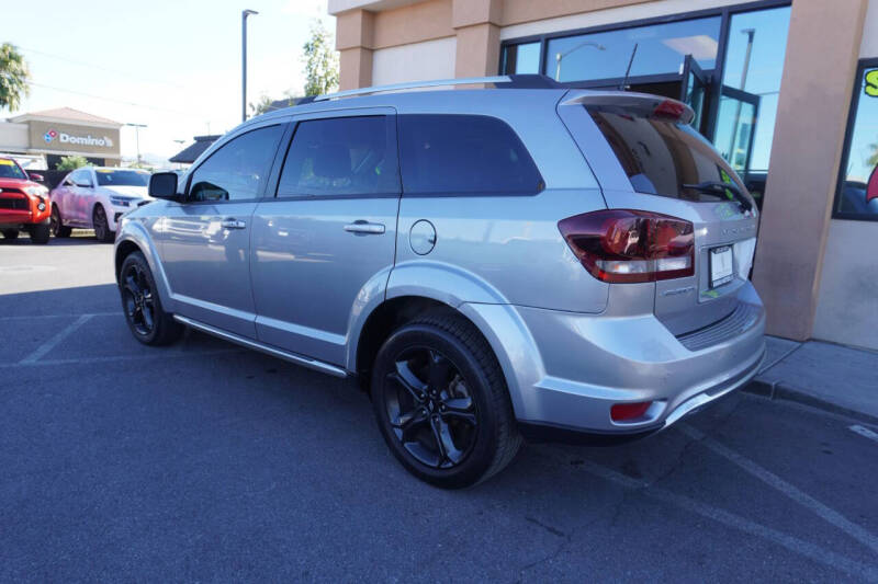 2020 Dodge Journey Crossroad