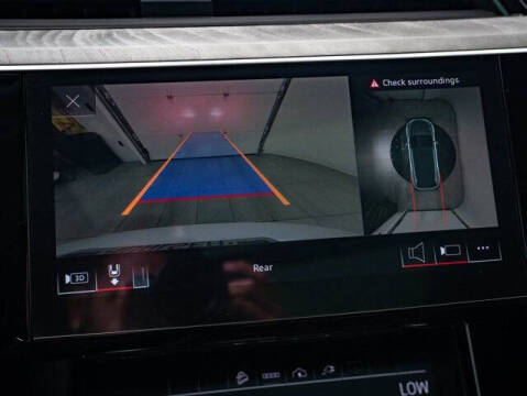 2022 Audi e-tron quattro Premium