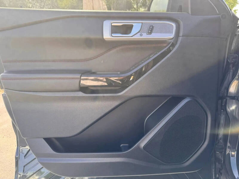 2023 Ford Explorer ST-Line