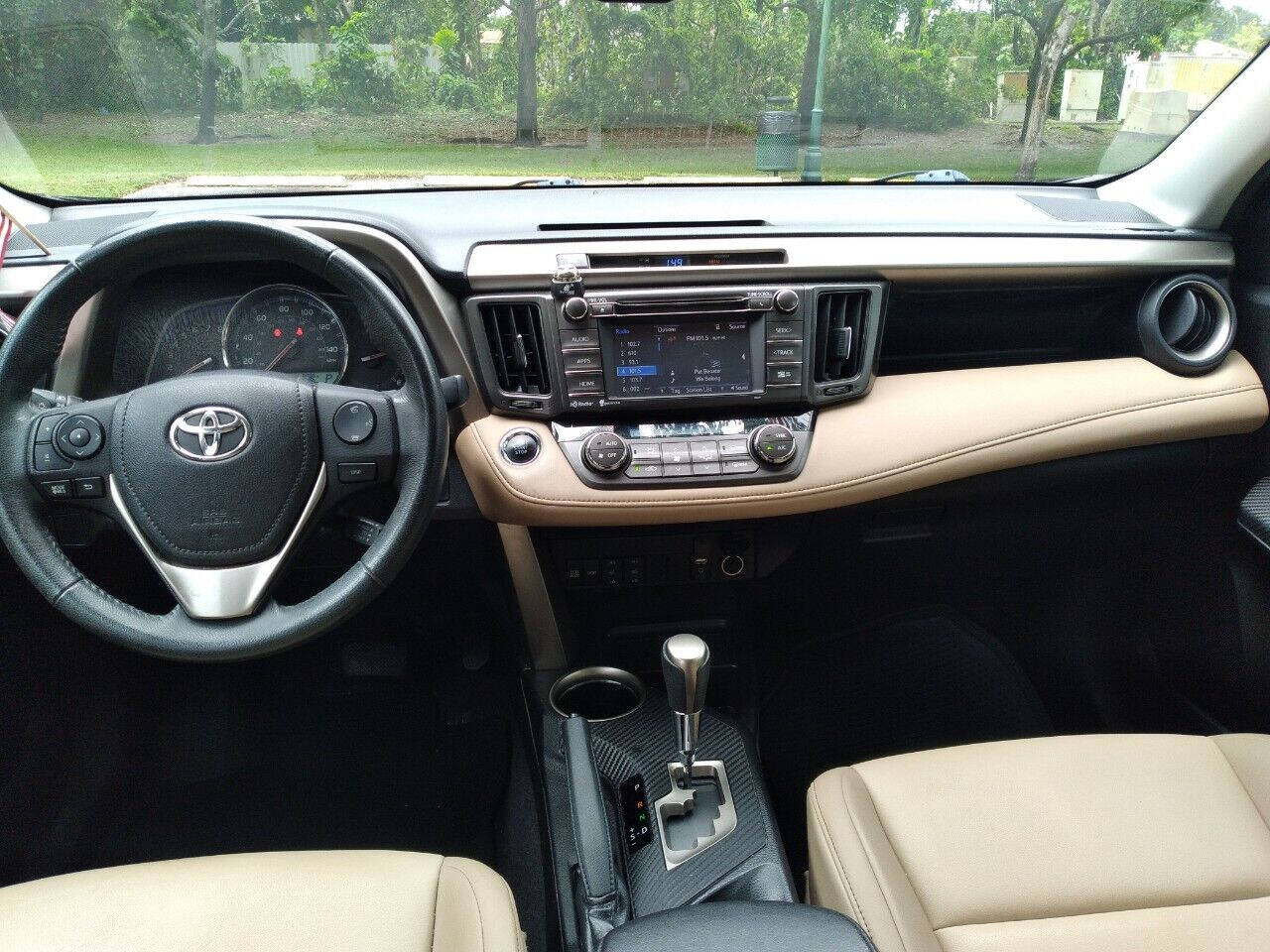2015 TOYOTA RAV4 SUV / Crossover - $18,999