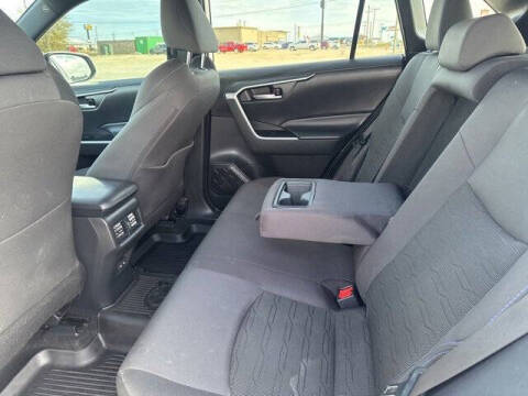 2023 Toyota RAV4 Hybrid SE