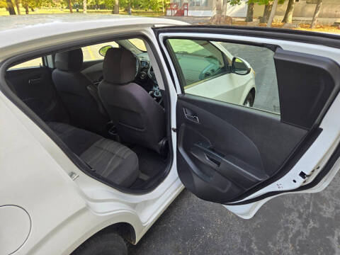 2015 Chevrolet Sonic LT Auto