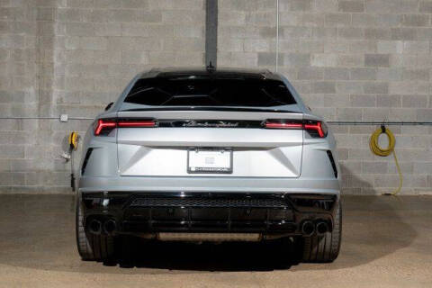 2022 Lamborghini Urus