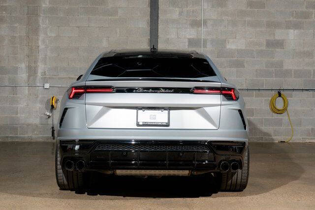 2022 Lamborghini Urus