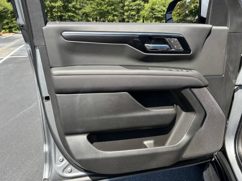 2025 Chevrolet Tahoe RST