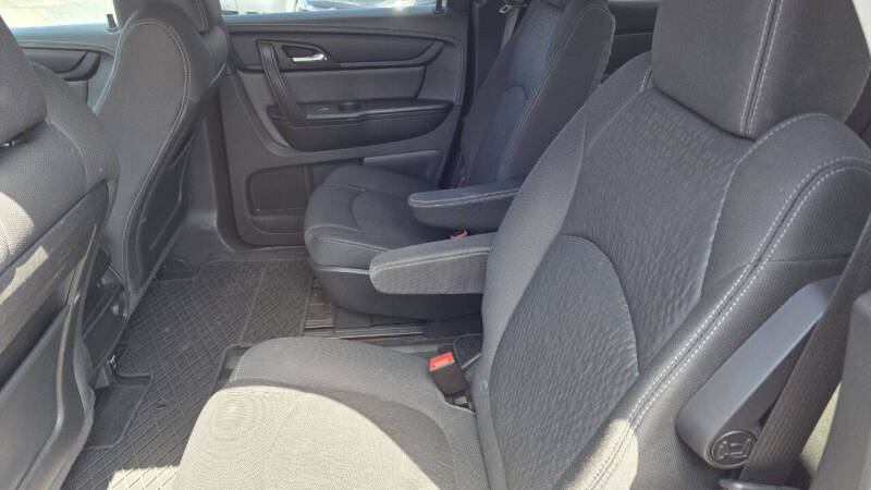 2016 GMC Acadia SLE-2