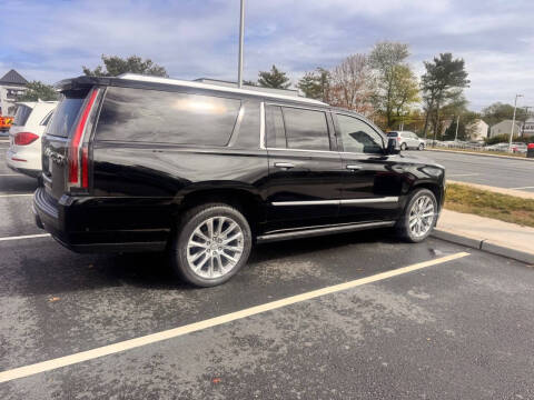 2019 Cadillac Escalade ESV Premium Luxury