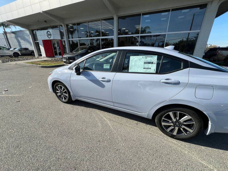 2025 Nissan Versa SV