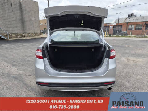 2016 Ford Fusion SE