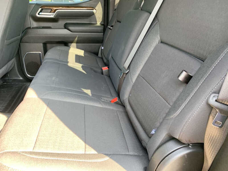 2025 GMC Sierra 1500 Elevation Standard