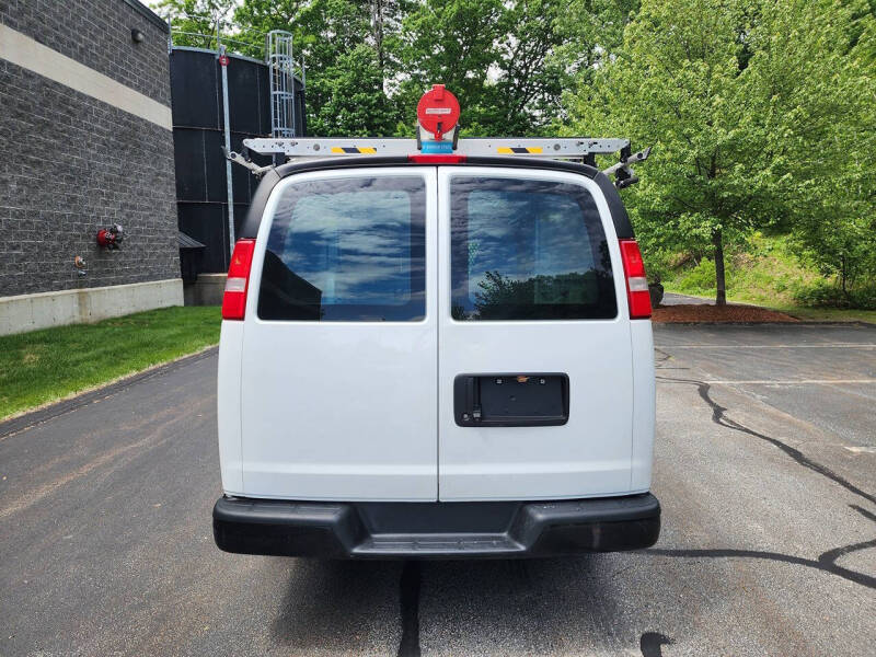 2019 GMC Savana 2500