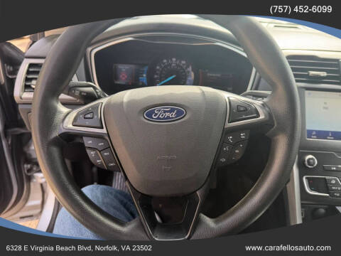2020 Ford Fusion SE