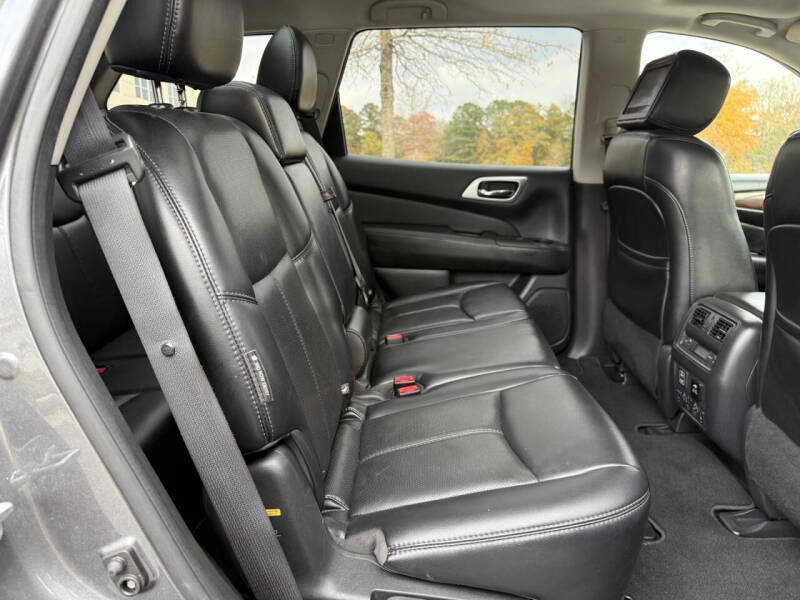 2018 Nissan Pathfinder Platinum