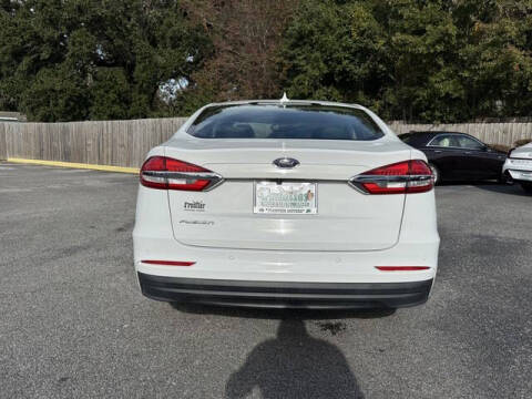 2020 Ford Fusion SE