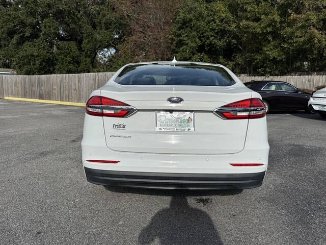 2020 Ford Fusion SE