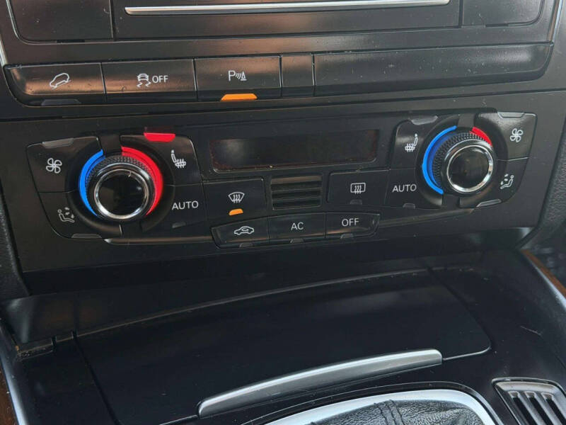 2011 Audi Q5 3.2 quattro Premium Plus