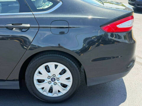2014 Ford Fusion S