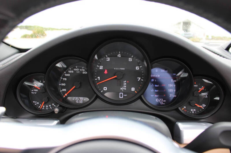 2018 Porsche 911 Carrera