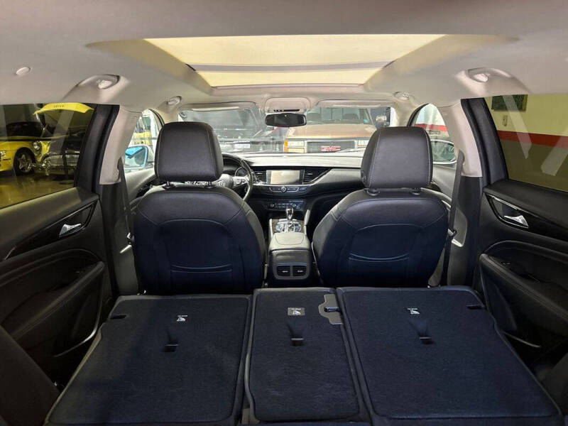 2018 Buick Regal TourX Essence
