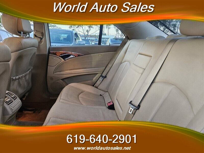 Black 2008 Mercedes-Benz E-Class E 350 4MATIC AWD E 350 4MATIC 4dr Sedan 11
