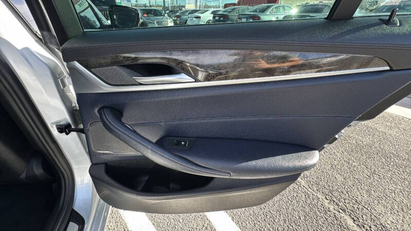 2017 BMW 5 Series 530i xDrive