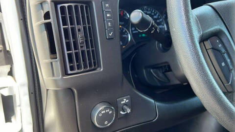 2022 Chevrolet Express 2500