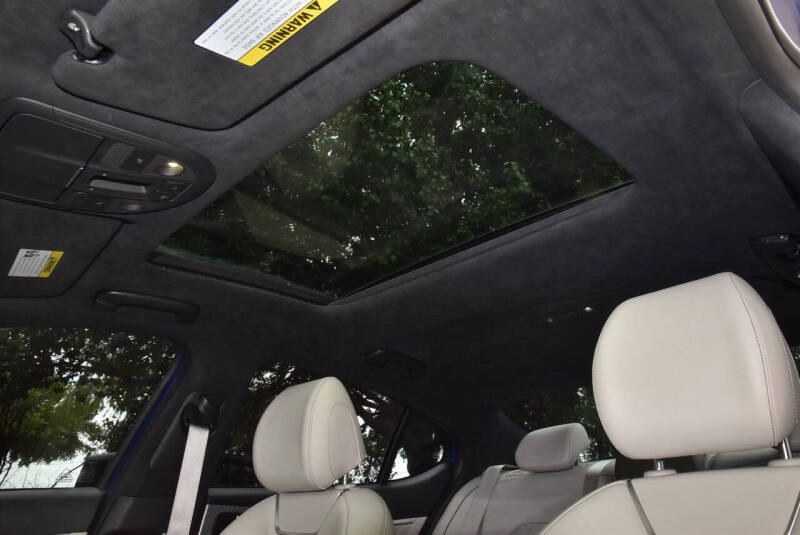 2023 Genesis G70