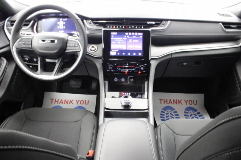 2025 Jeep Grand Cherokee Laredo X