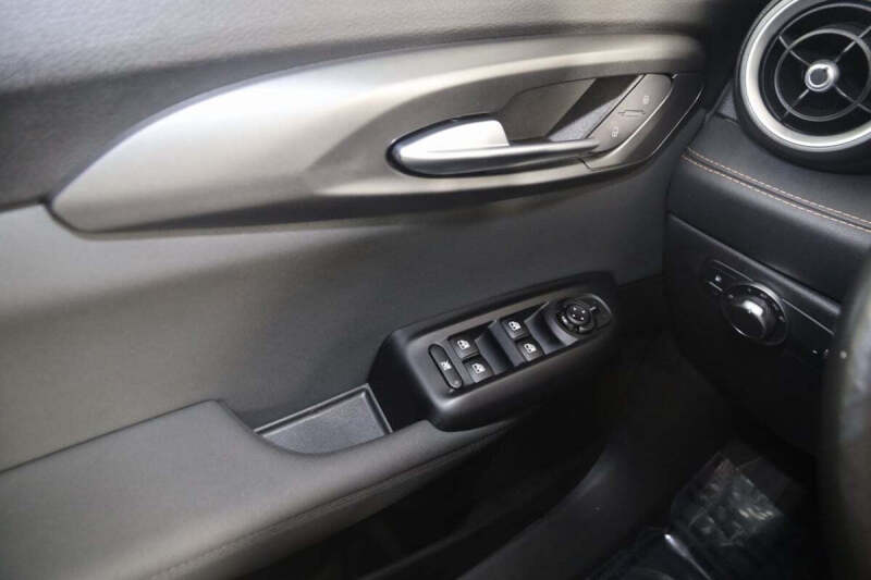 2024 Alfa Romeo Tonale Hybrid Ti