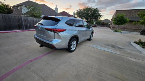 2023 Toyota Highlander LE