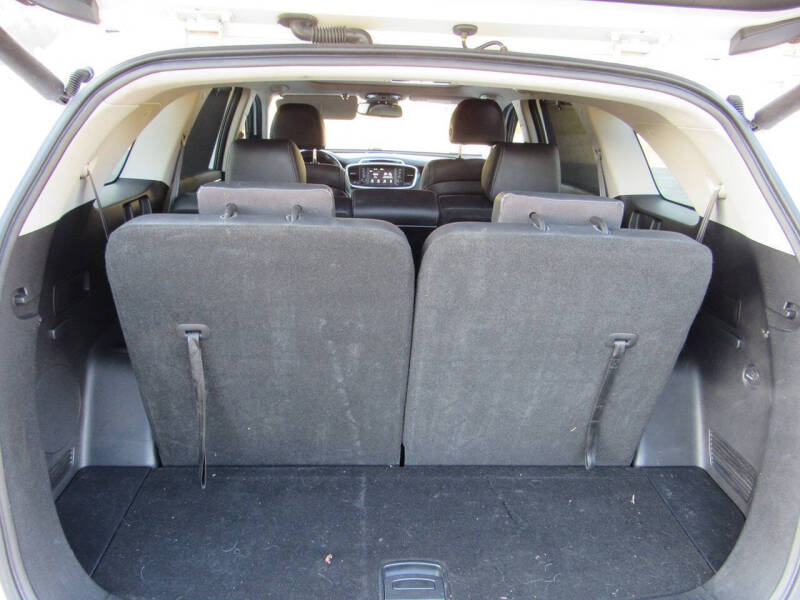 2018 Kia Sorento EX V6