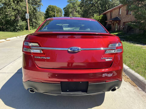 2018 Ford Taurus Limited
