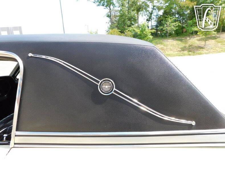 1966 Ford Thunderbird