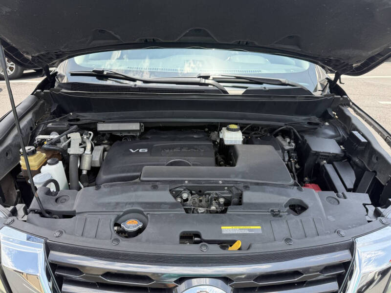 2019 Nissan Pathfinder SV