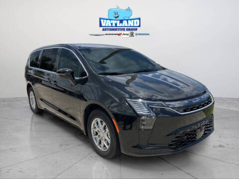 2027 Chrysler Pacifica Select