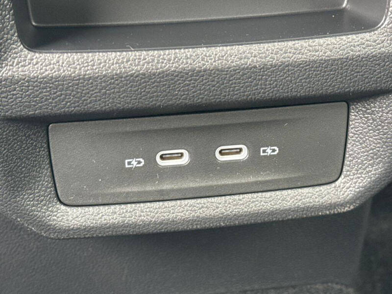 2026 Volkswagen Taos SE 4Motion