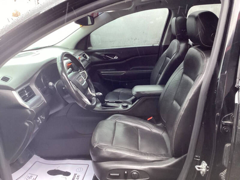 2017 GMC Acadia SLT-1