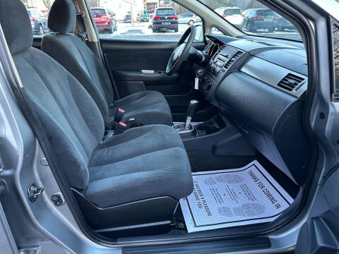 2011 Nissan Versa 1.8 S