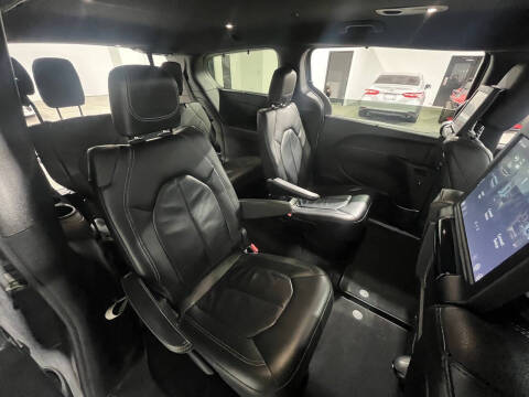 2018 Chrysler Pacifica Touring L Plus