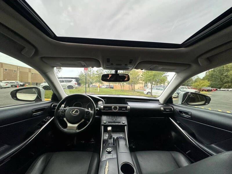 2015 Lexus IS 250 Crafted Line