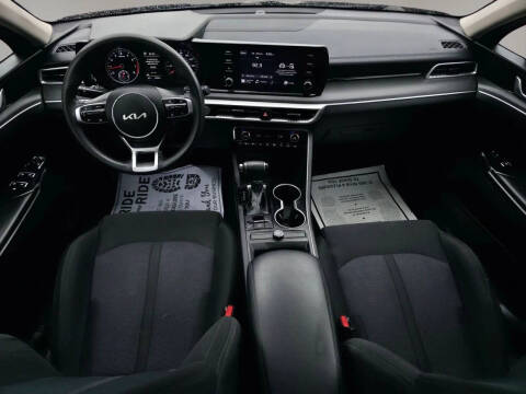 2022 Kia K5