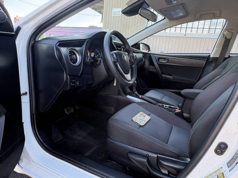 2017 Toyota Corolla LE